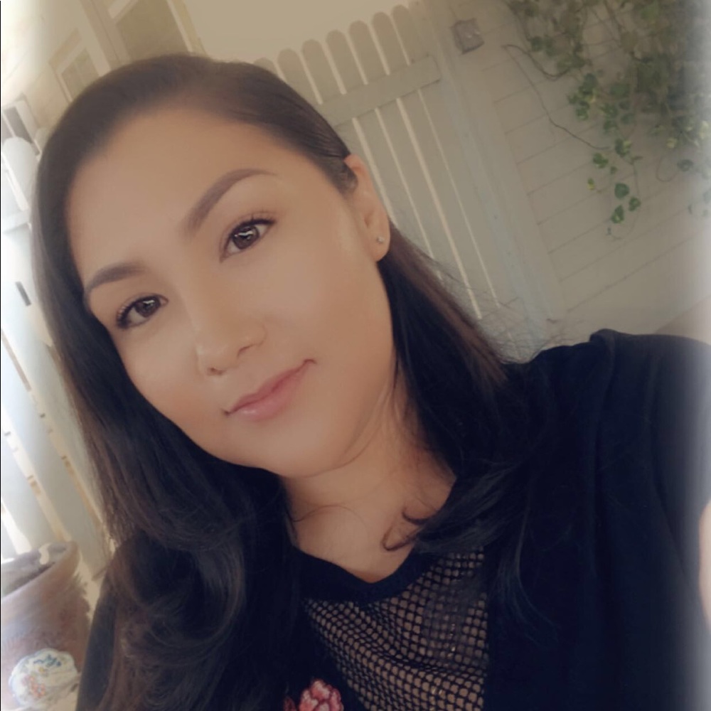 Meet your Posher, Julia